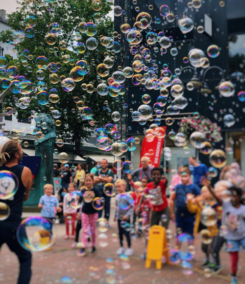 © CityInitiative Bremen Werbung e.V. | Seifenblasenkunst | 